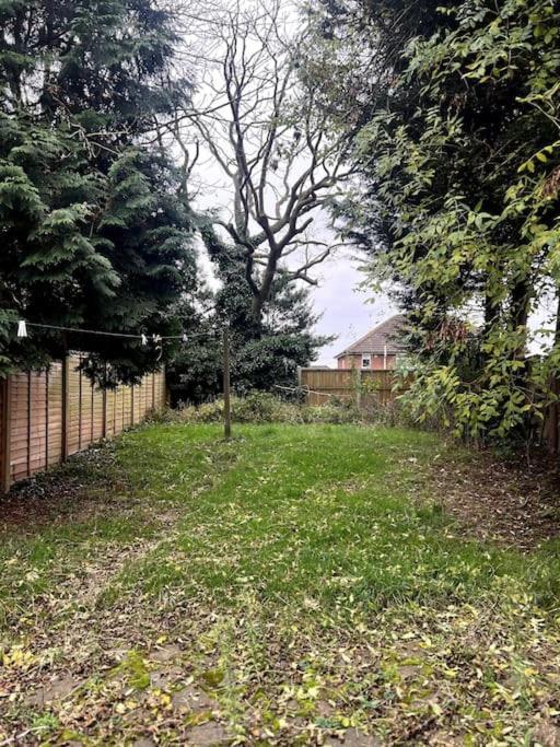 Spacious City Centre Home Near Hospital & M5 Worcester Kültér fotó